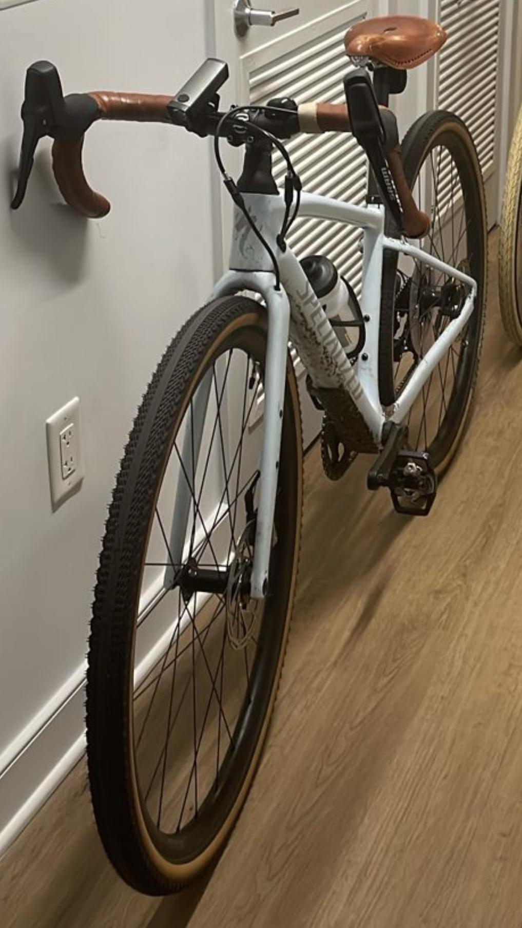 2023 Specialized diverge sport carbon White