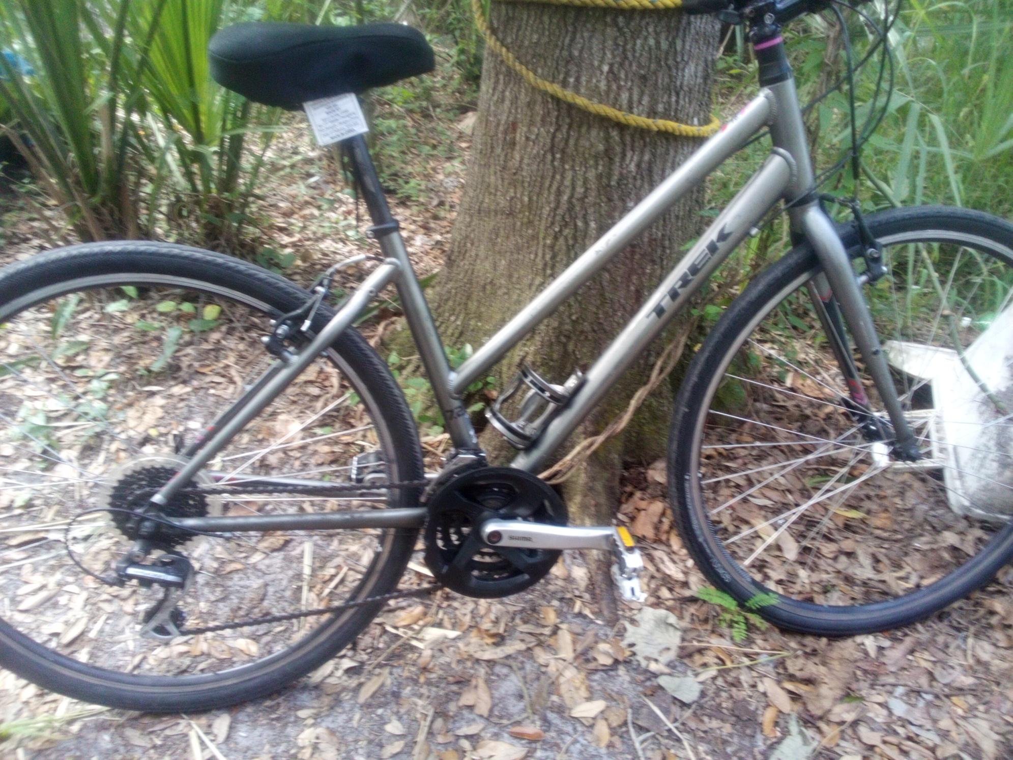 Trek 7.2 Silver, gray or bare metal