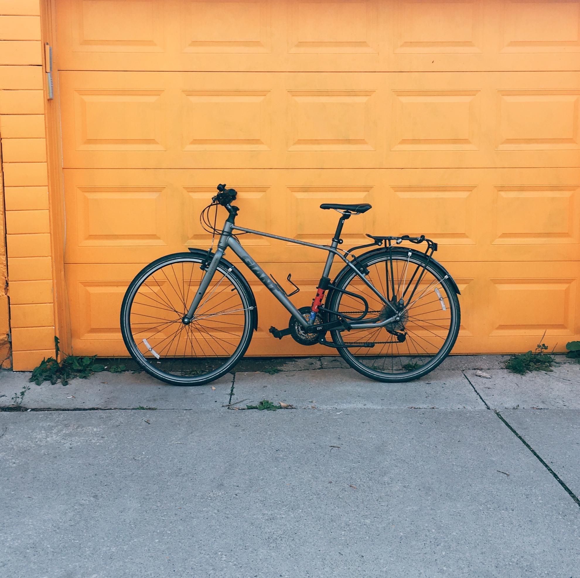 2014 Giant Escape City 2 Silver, gray or bare metal