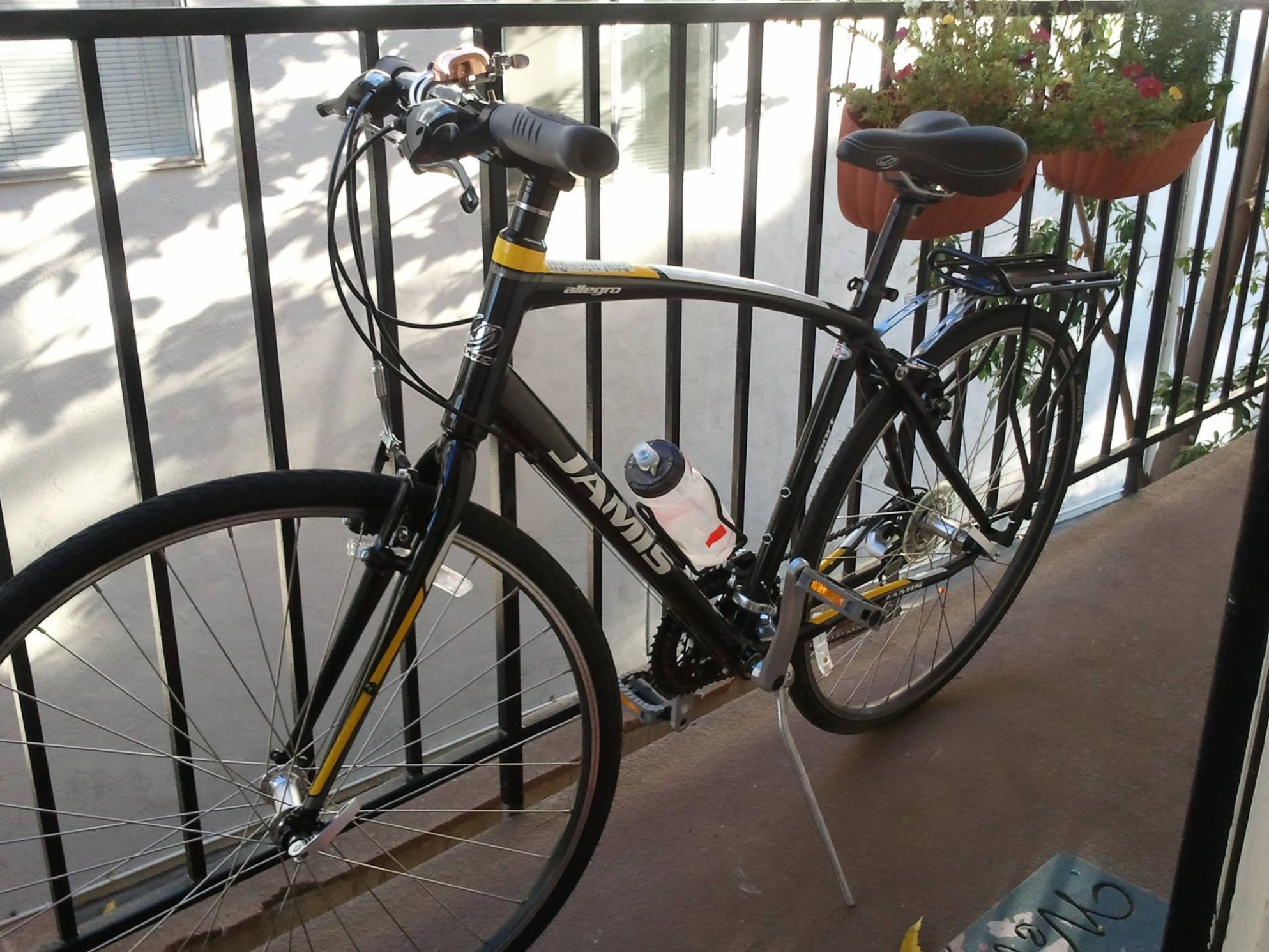 2013 Jamis Allegro Sport  Black