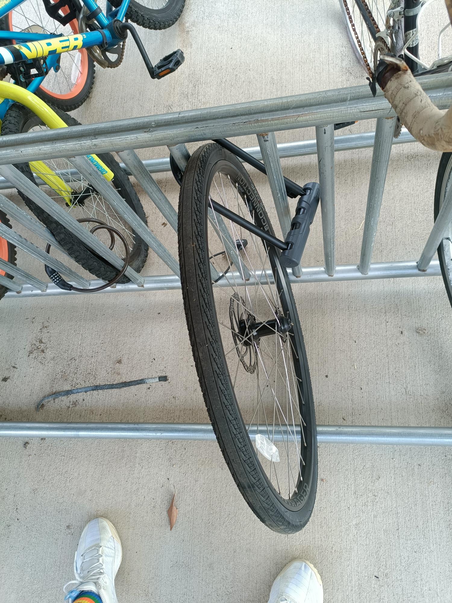 2024 Trek FX1 Stagger Disc L Metalllc Silver, gray or bare metal