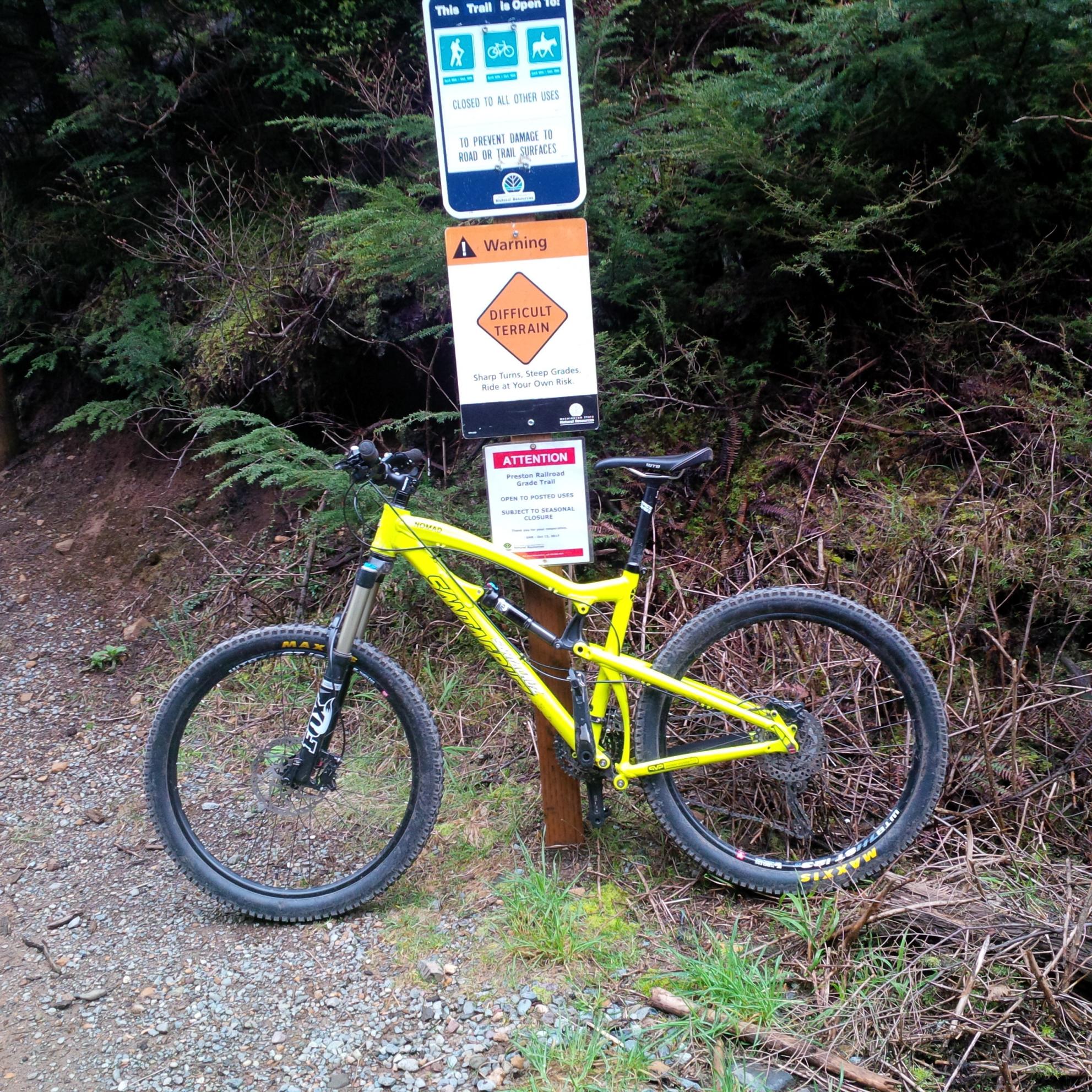 2013 Santa Cruz Nomad Yellow or Gold