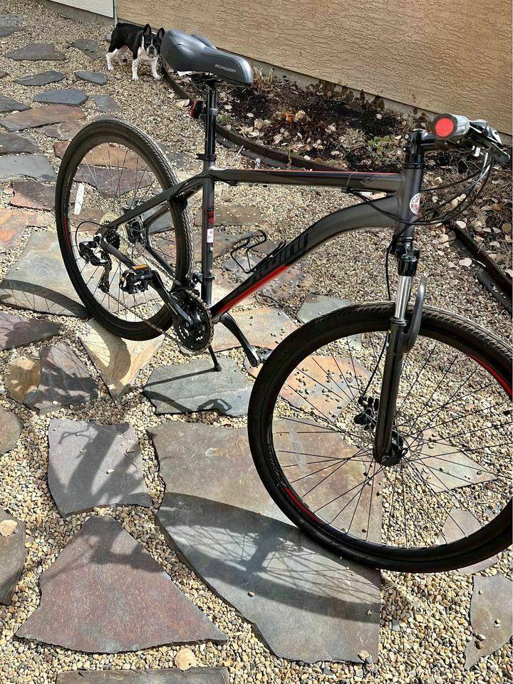 2020 Schwinn S2508 MENS HYBRID BIKE Silver, gray or bare metal