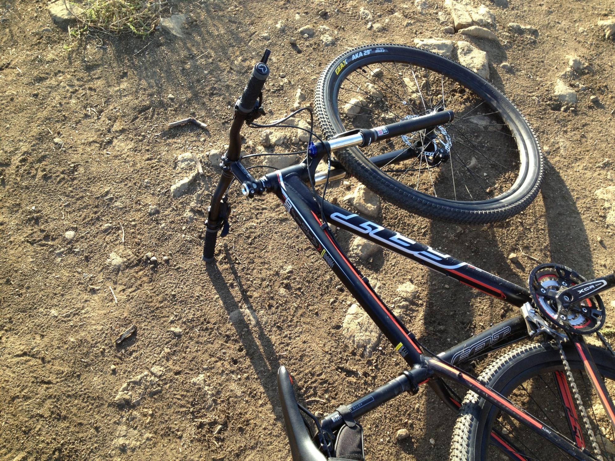 2013 Felt nine 60  Black and Red