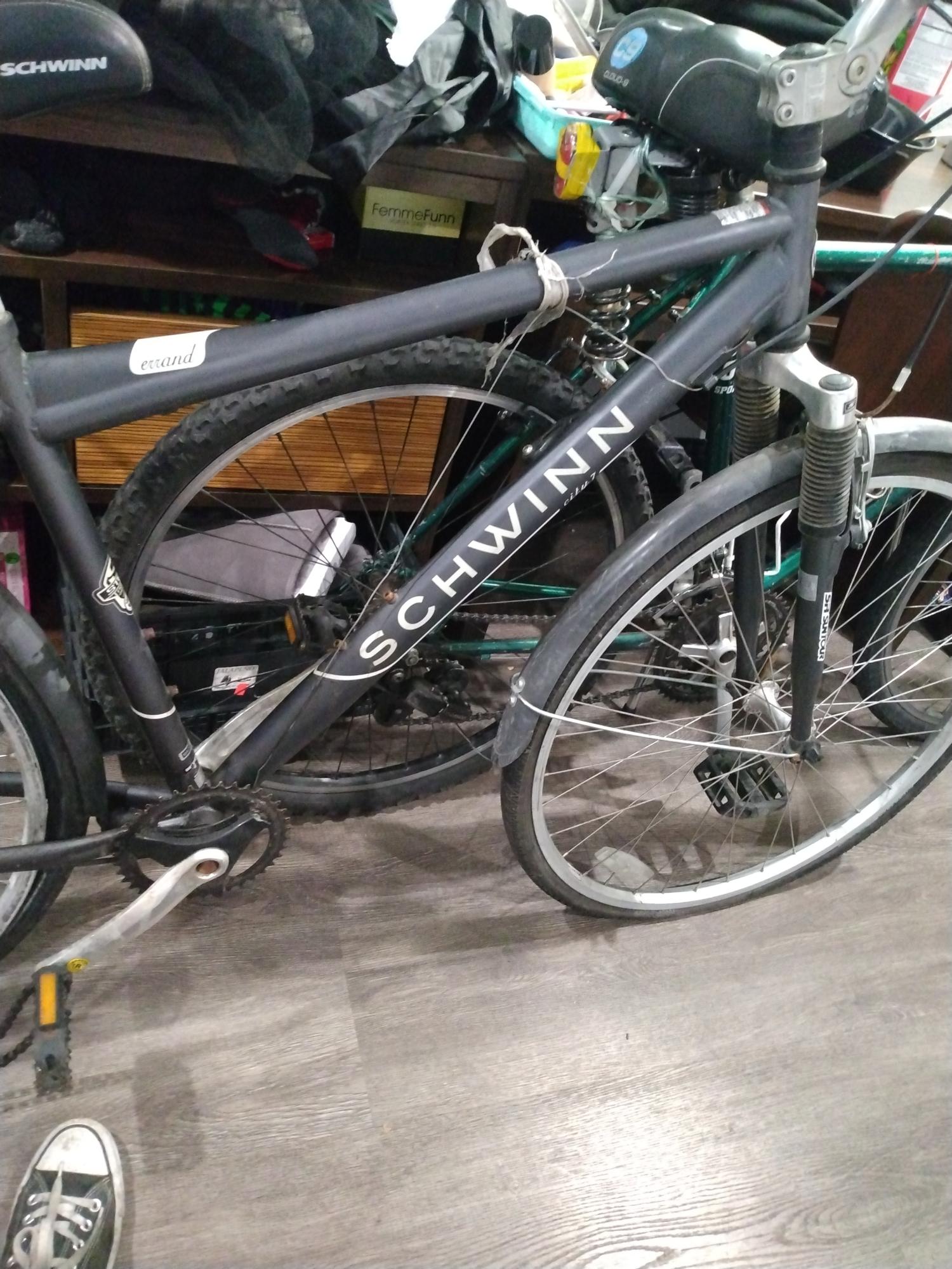 Schwinn City 7 Errand Black