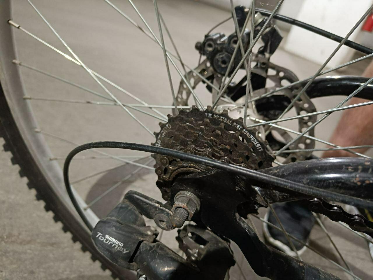 Diamondback Dual suspension, adult bike, i have pics Green