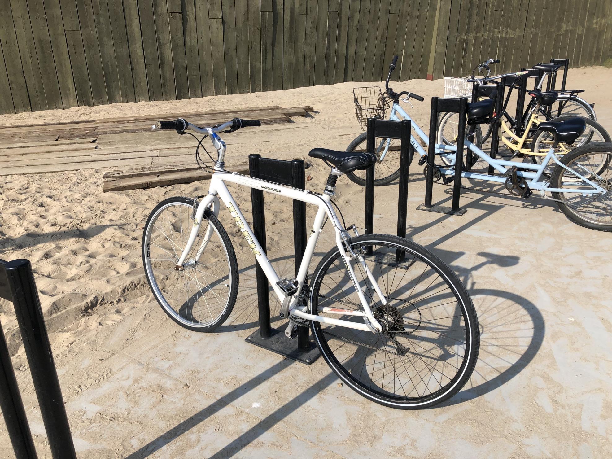 Trek 7500 Multitrack White