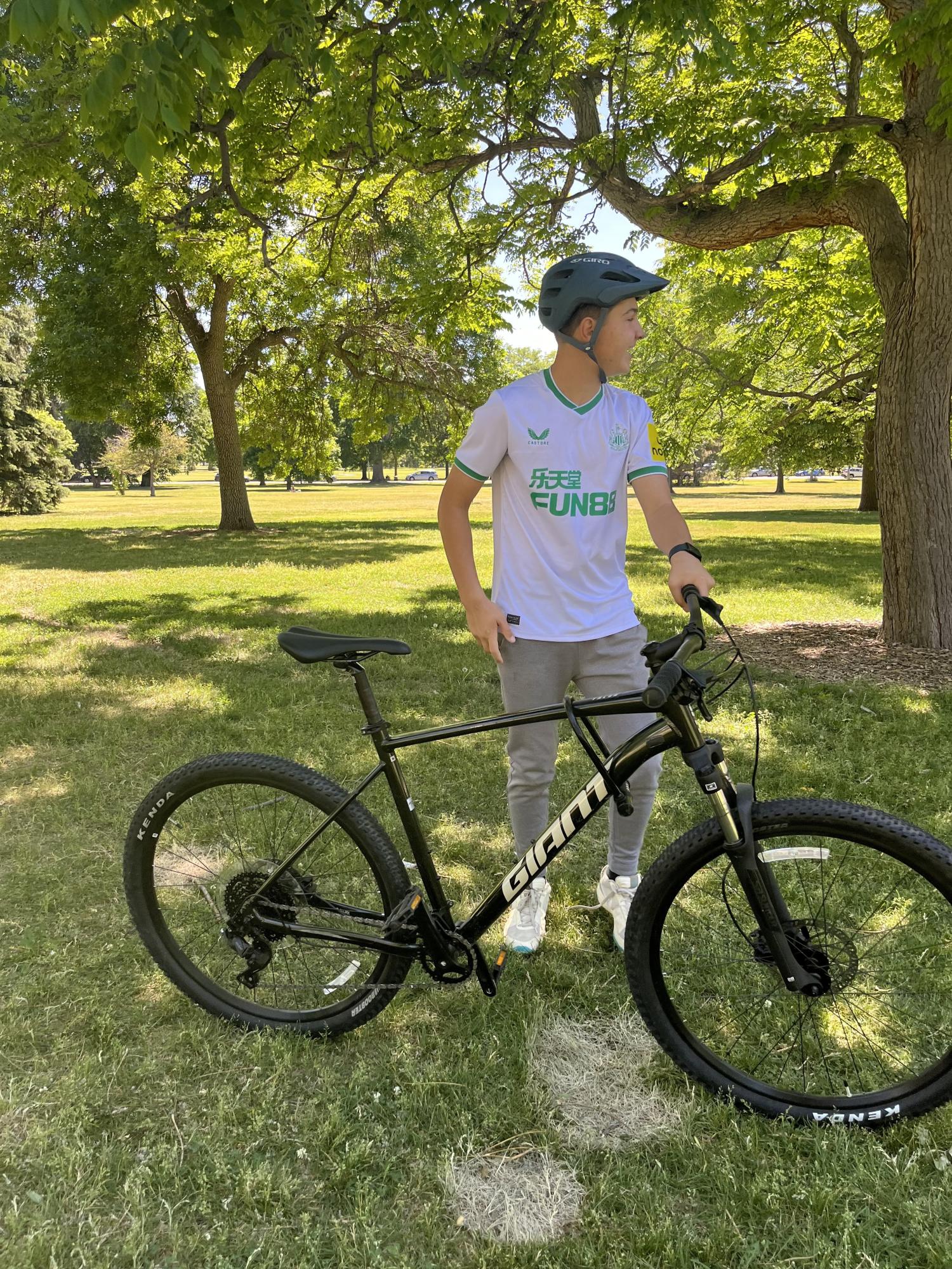 2023 Giant Talon Black