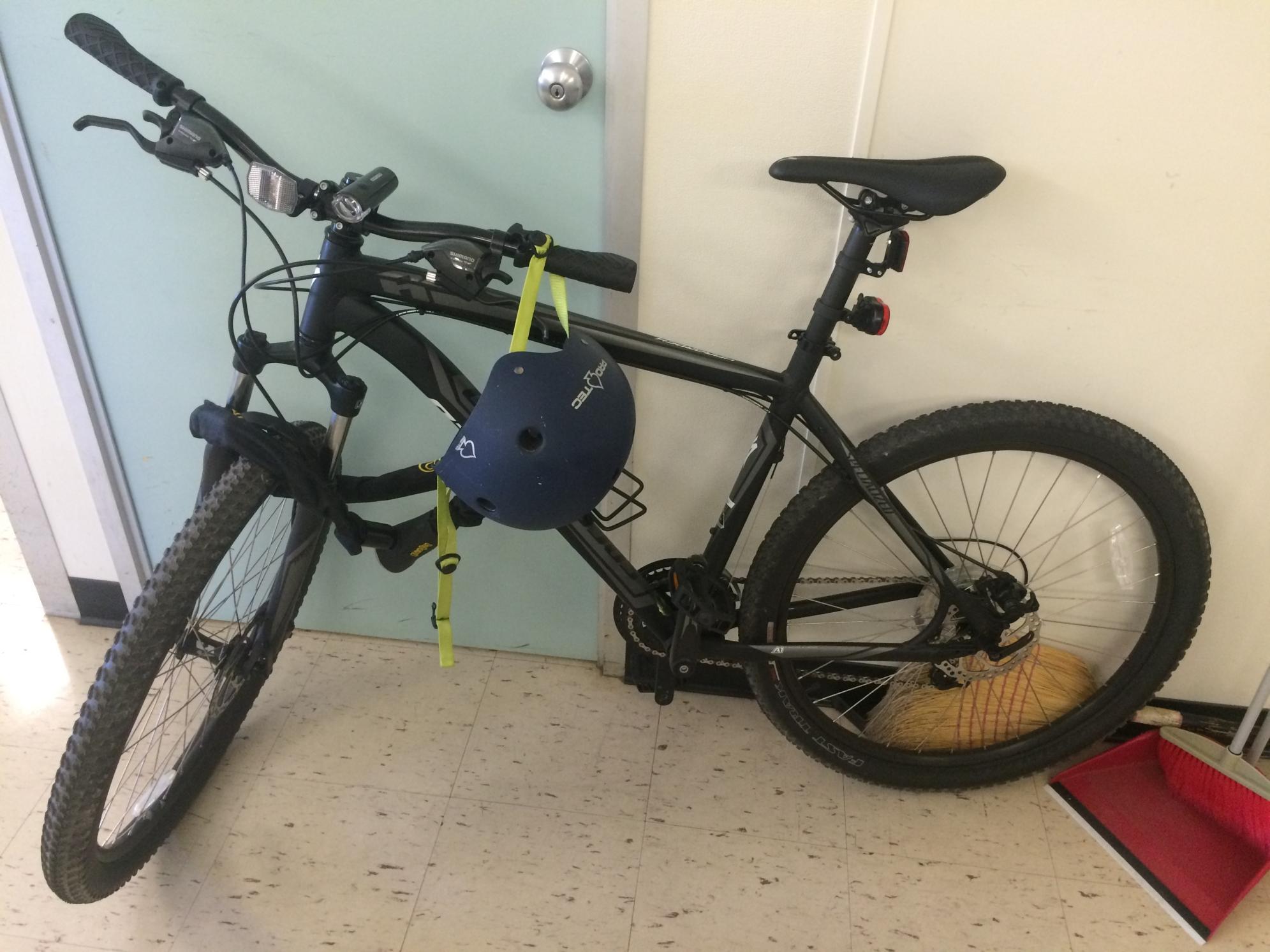 2015 Specialized Hardrock Black