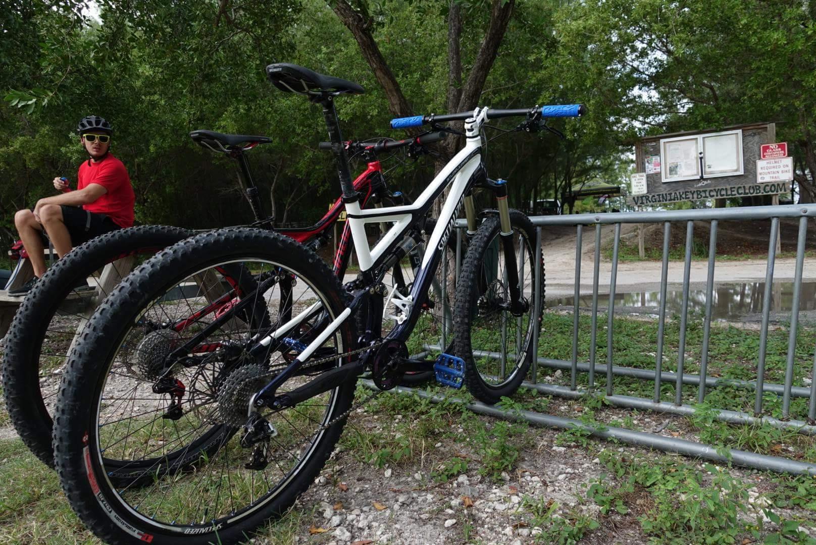 2011 Specialized Stumpjumper Comp 29er FSR White and Blue