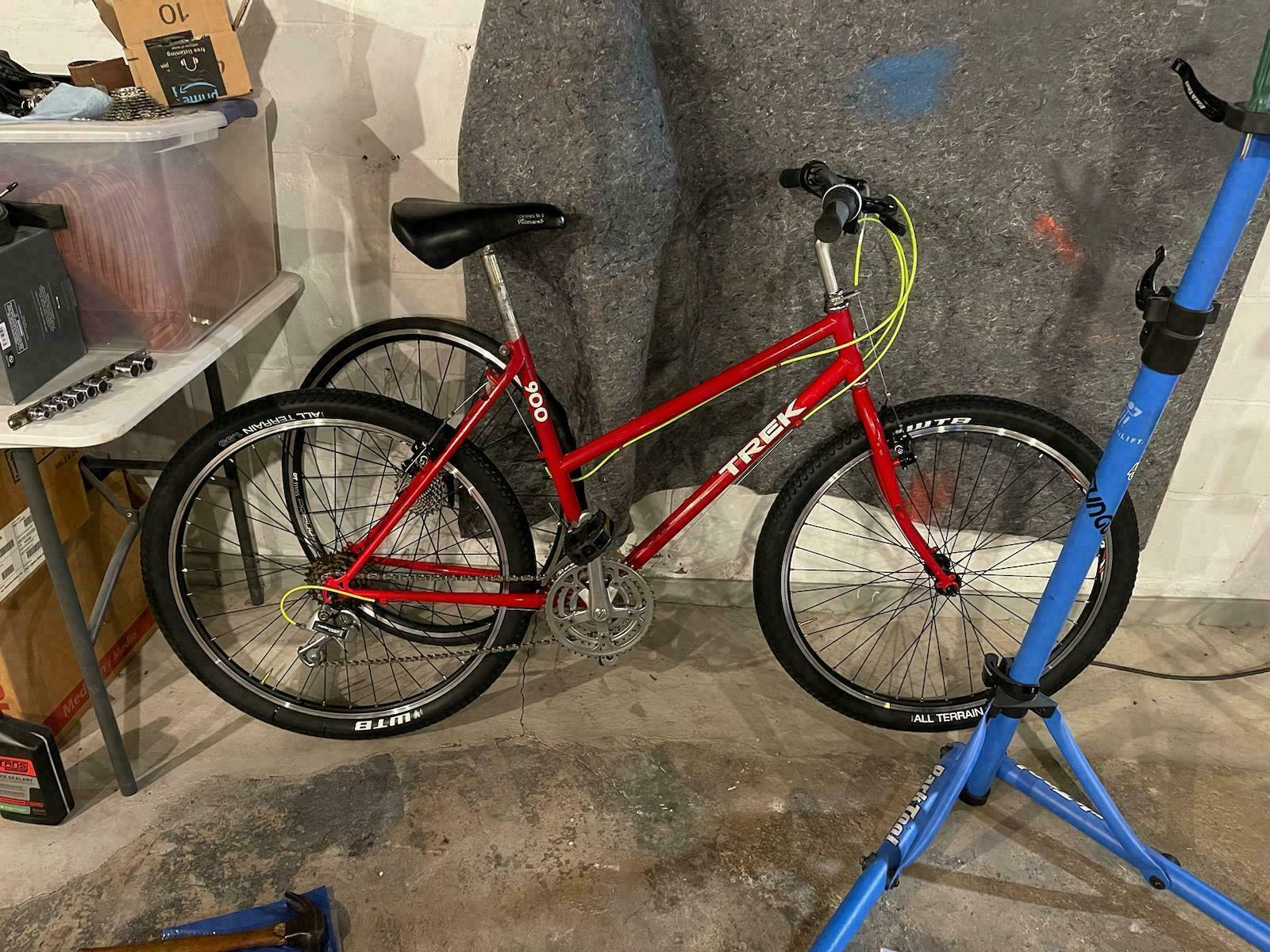 1984 Trek 900 Red