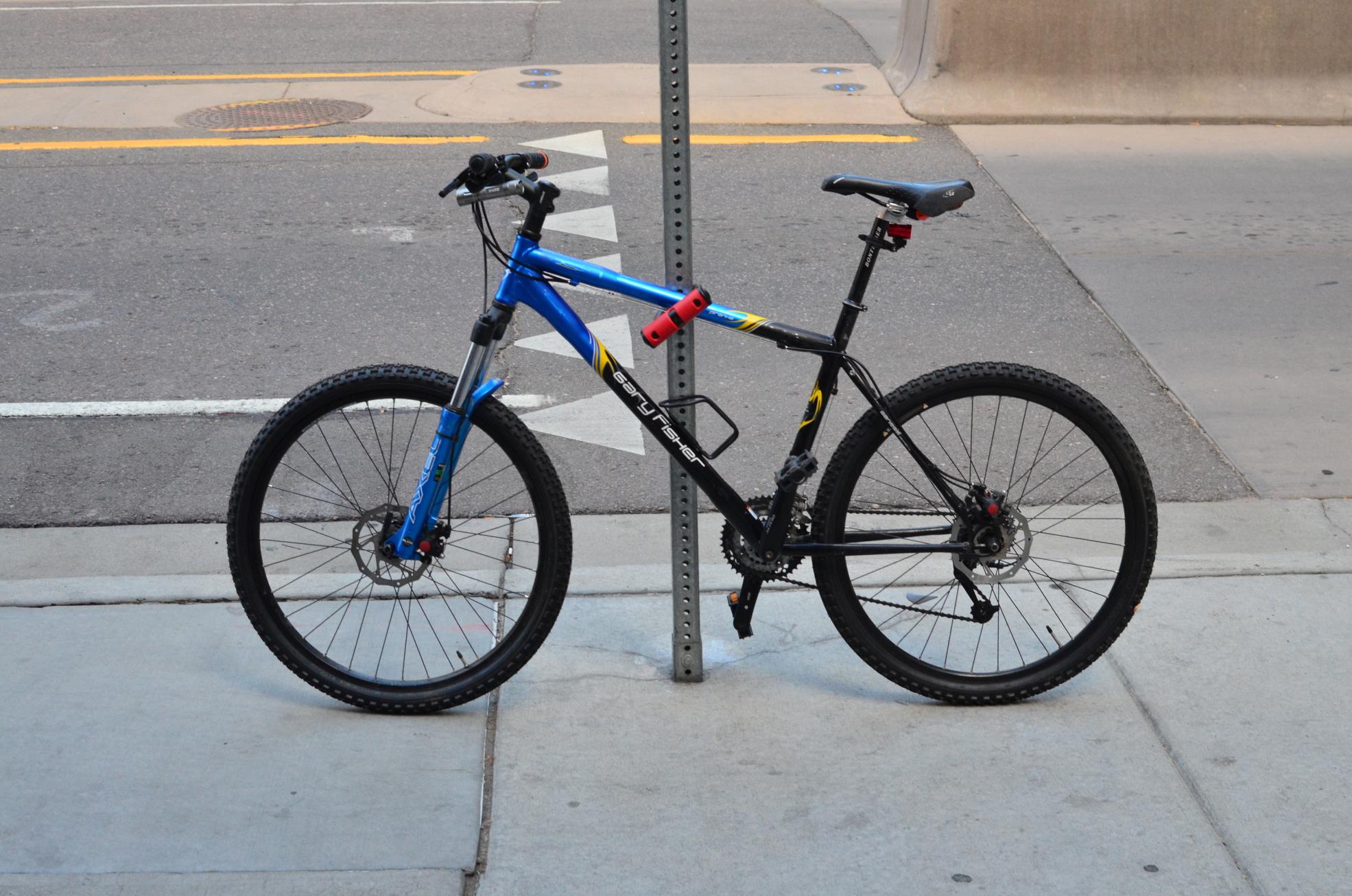 2007 Gary Fisher Piranha Blue, Black, and Yellow or Gold