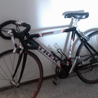 Trek 2000  Black
