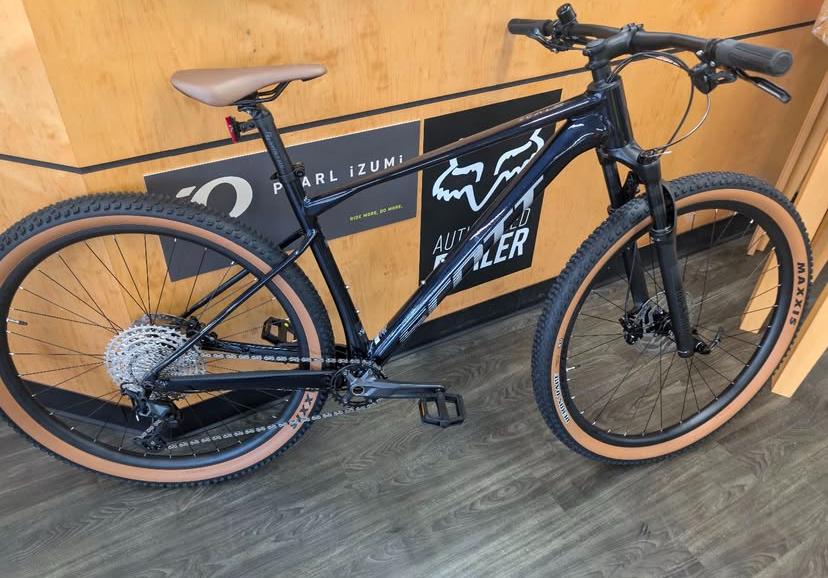 2024 SCOTT Scale 695 Blue