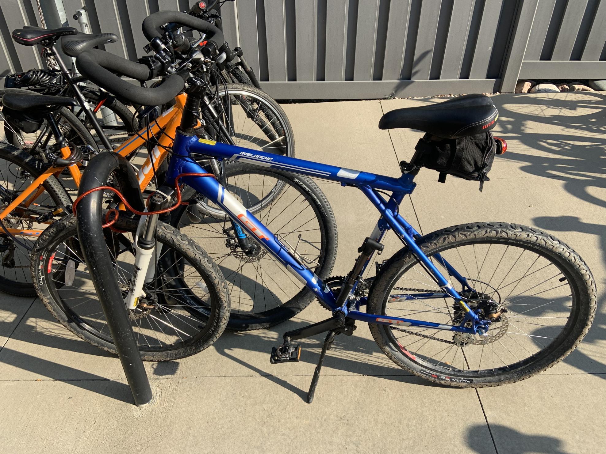 GT Bicycles Avalanche 3.0 Blue and White