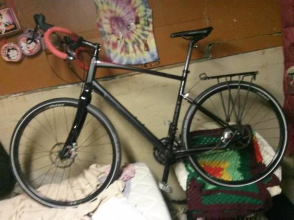 2014 Giant Revolt 1 Black and Red