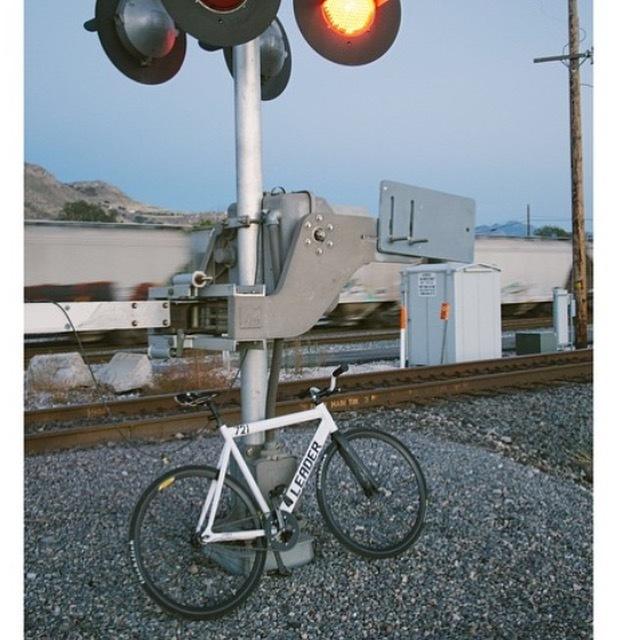 Leader Bikes 721 White and Black