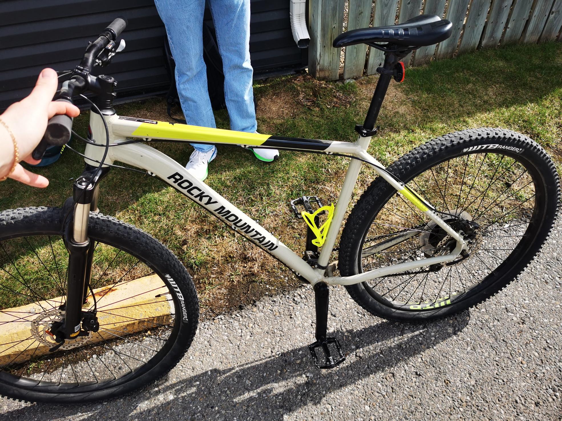 2019 Rocky Mountain Bicycles Fusion 30 Silver, gray or bare metal, Green, and Black