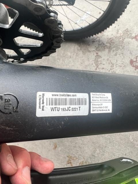 2022 Trek Marlin 6 Black and Green