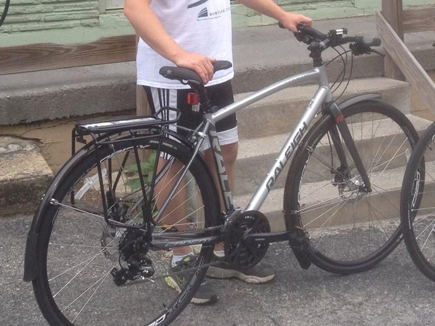 2015 Raleigh Cadent 2 Silver or Gray