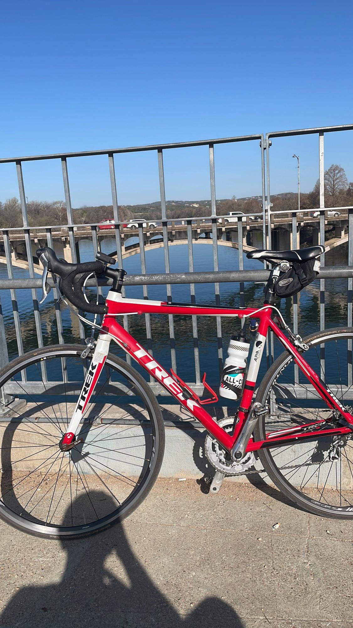 2012 Trek 2.3 H2 (Compact) Red and White