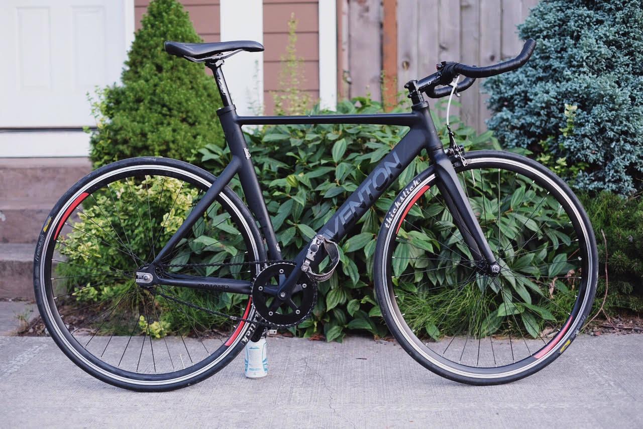 2014 Aventón Mataro Black