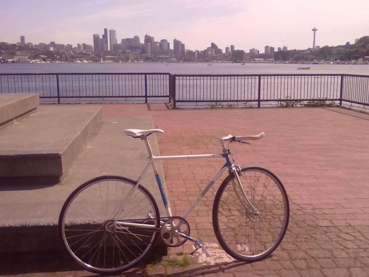 1976 Viscount  White and Blue