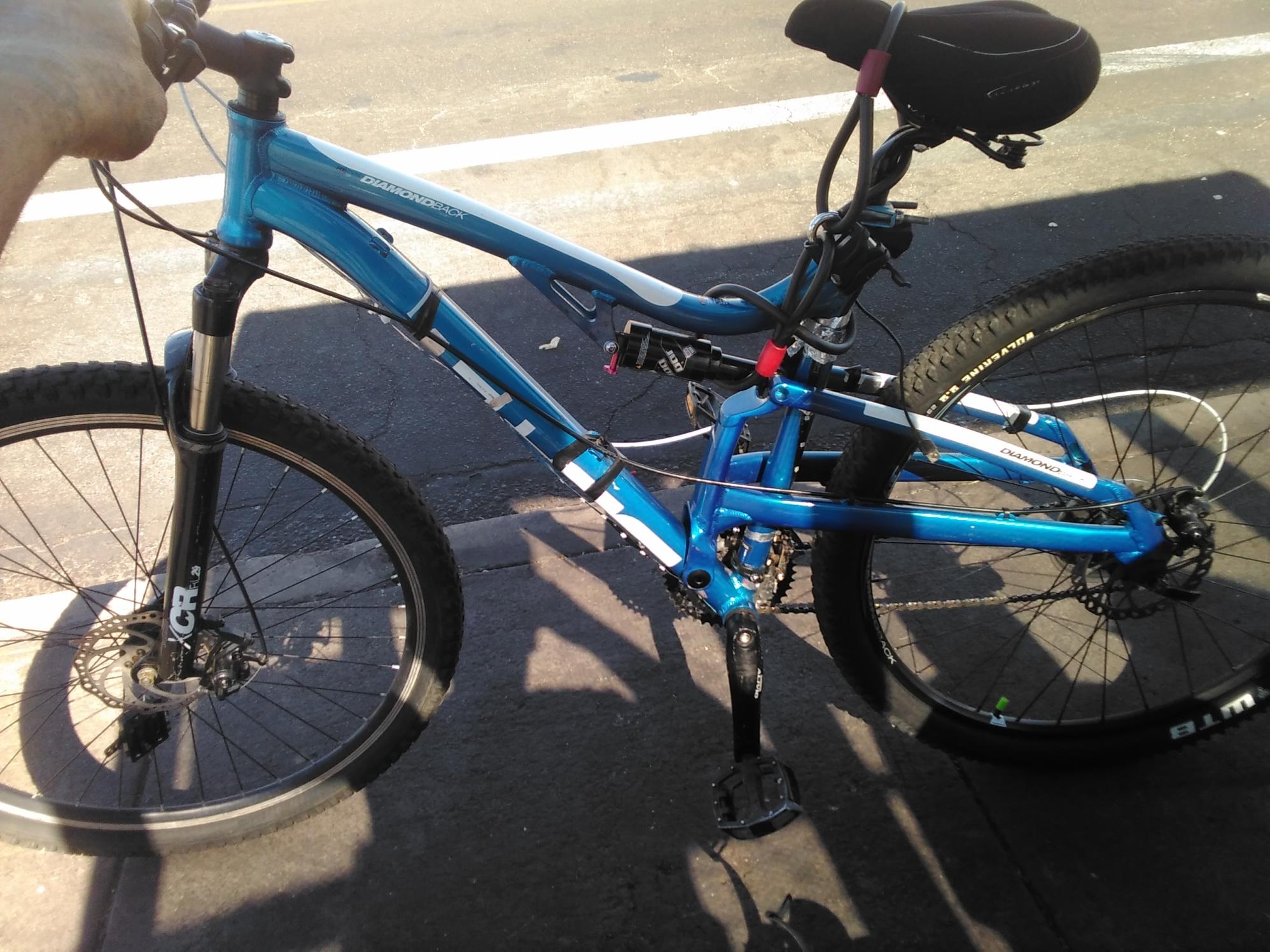 2017 Diamondback Recoil comp Blue and White