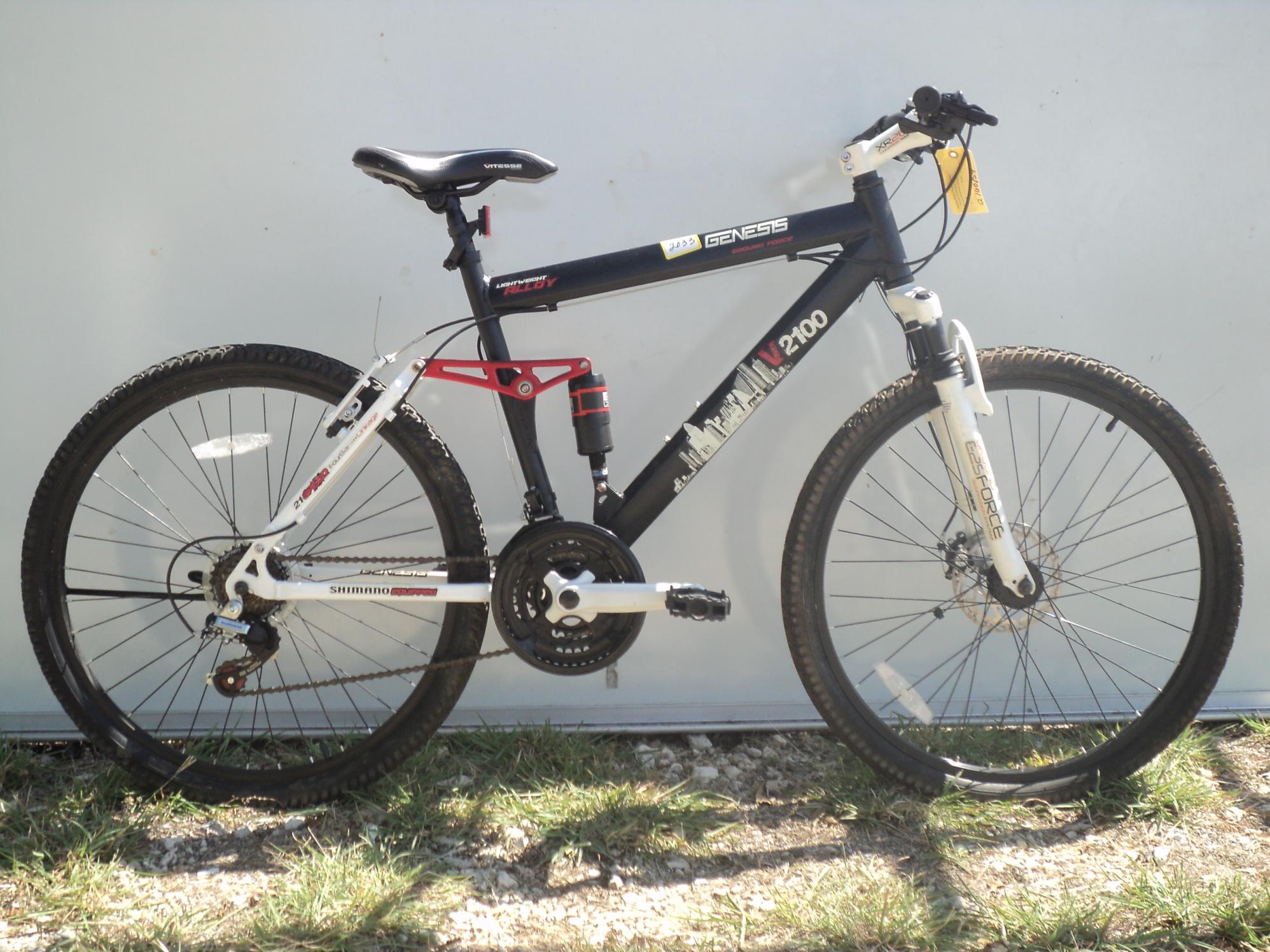 Genesis V2100 Black, White, and Red