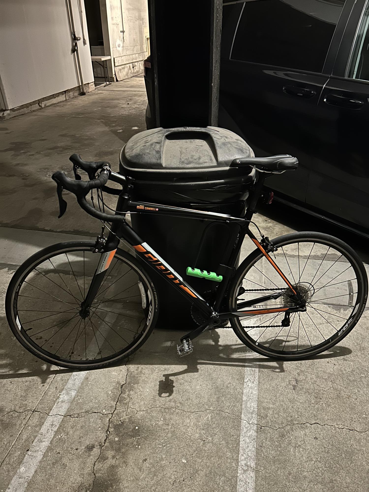 Giant Contend Black and Orange
