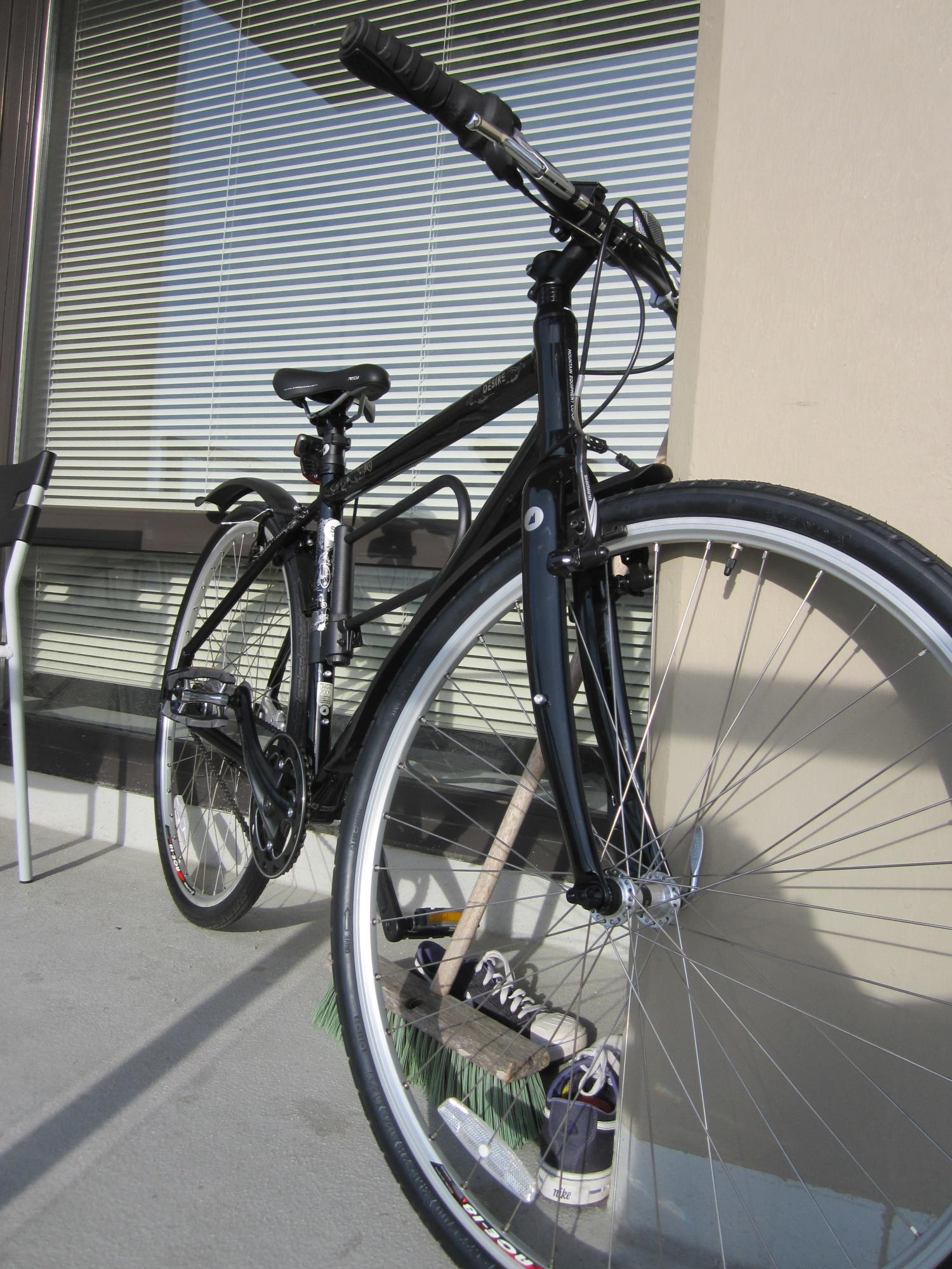 2010 MEC DESIRE Black