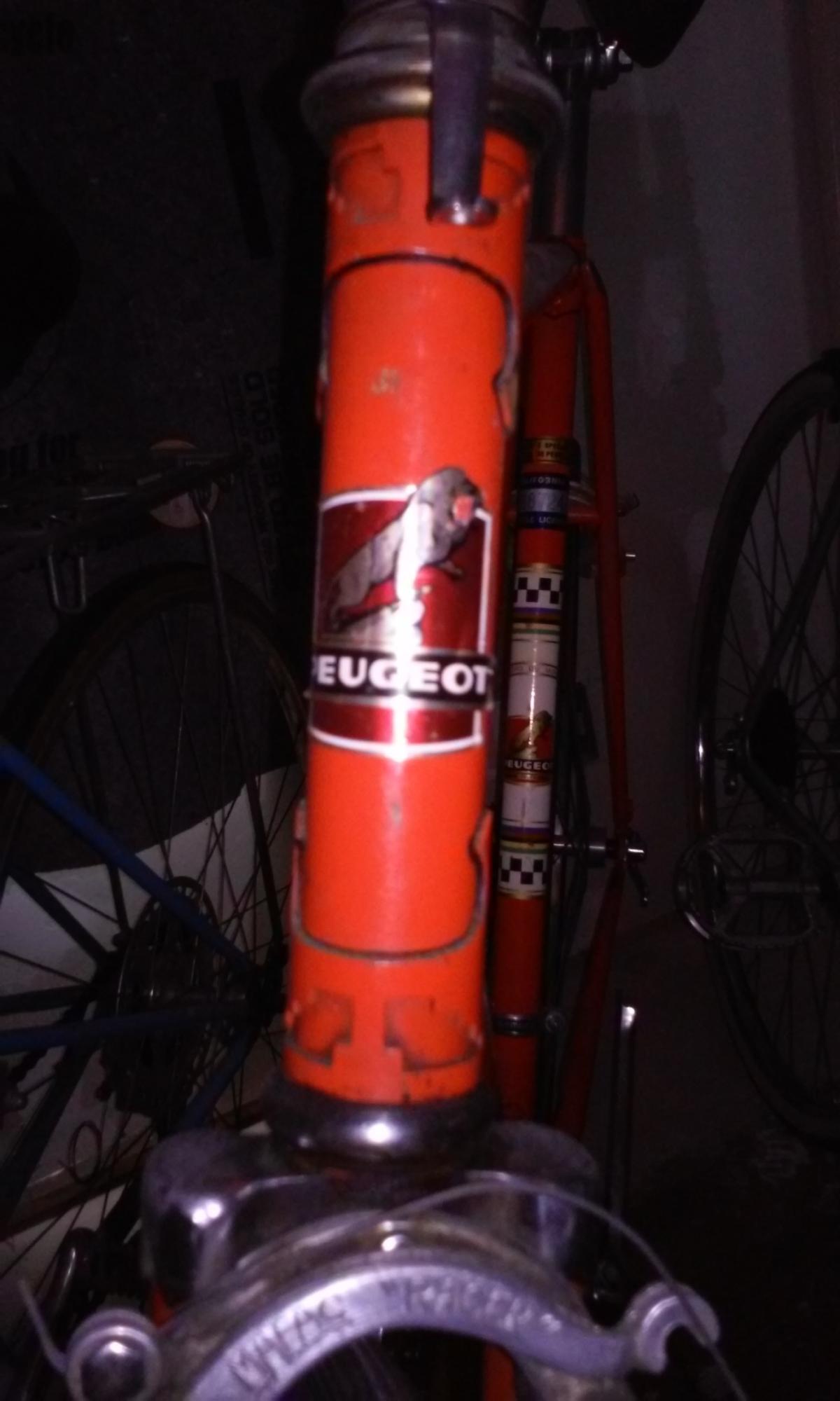 1975 Peugeot u08 Orange