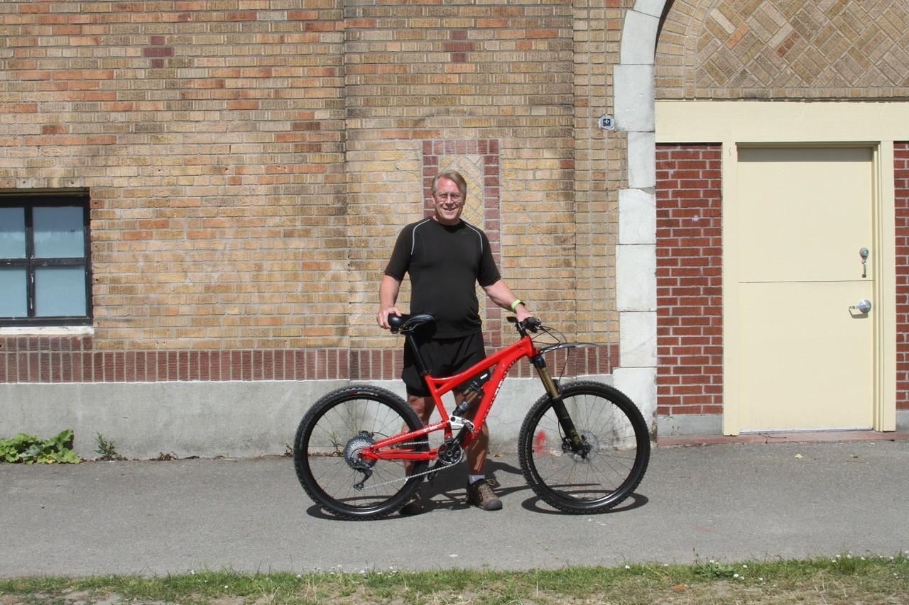2017 Diamondback Mission Pro Red