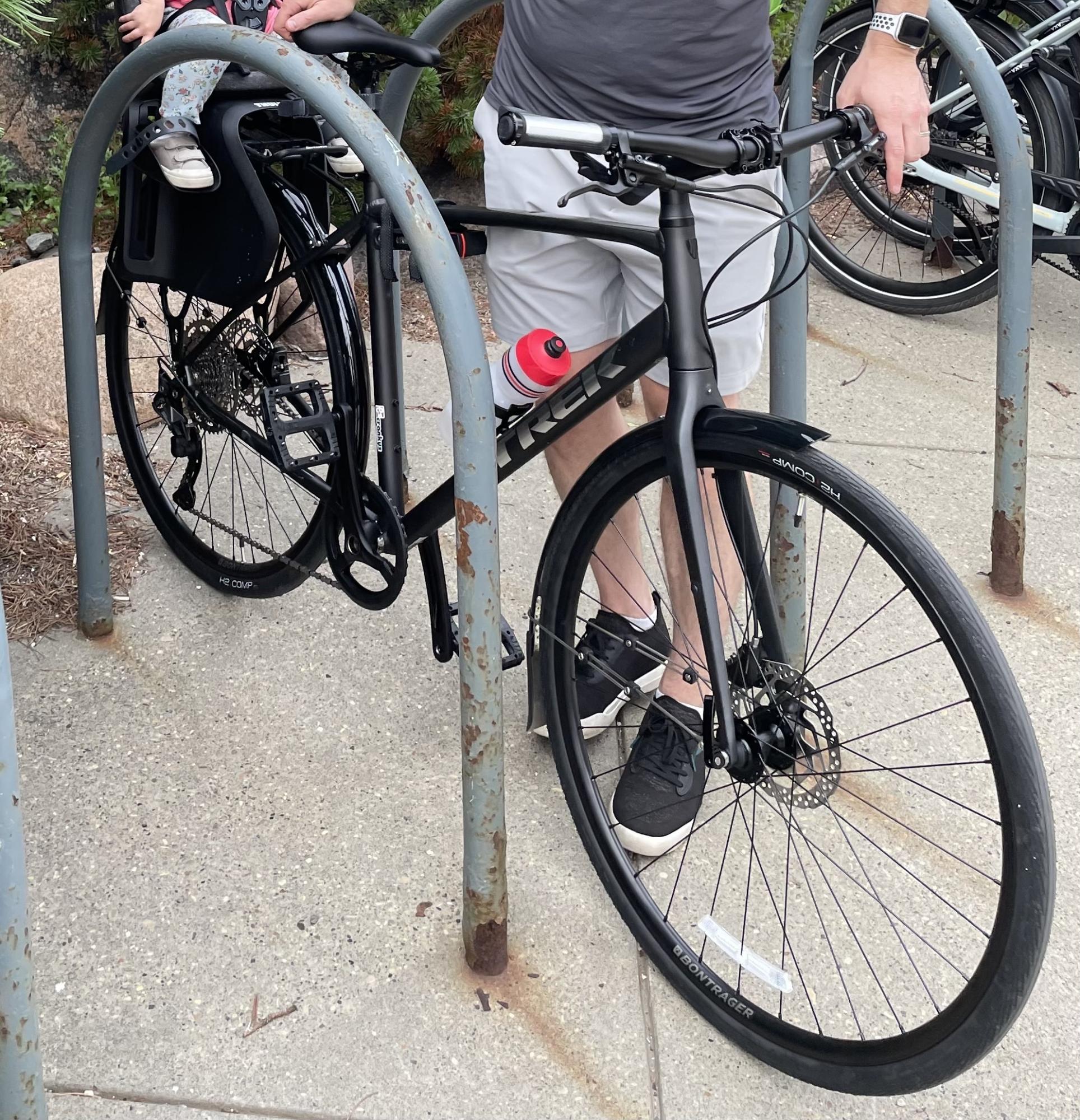 2023 Trek FX3 Disc Black