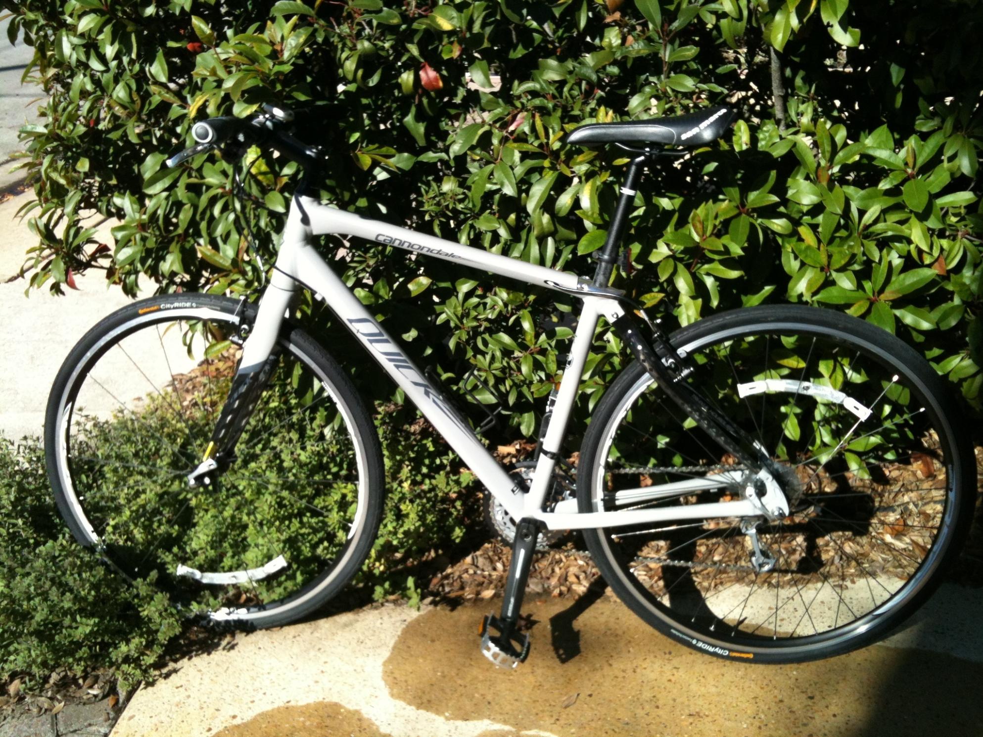 2010 Cannondale Quick  Silver or Gray