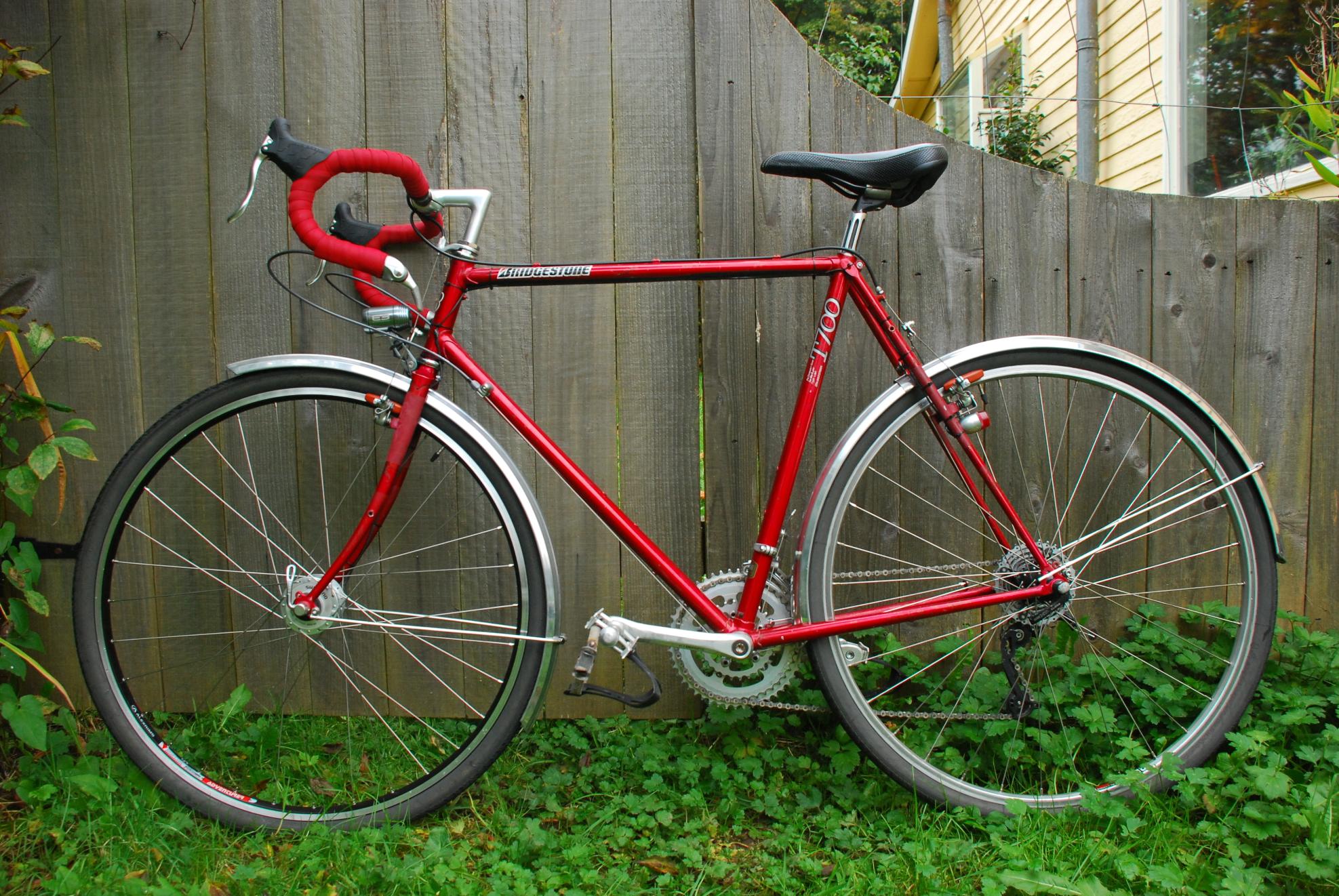 1986 Bridgestone T700 Red