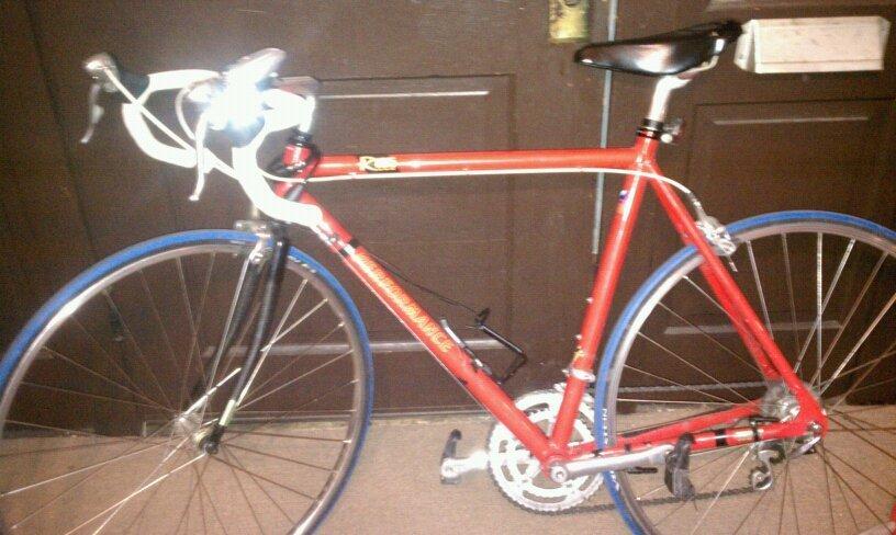 Performance R106  Red