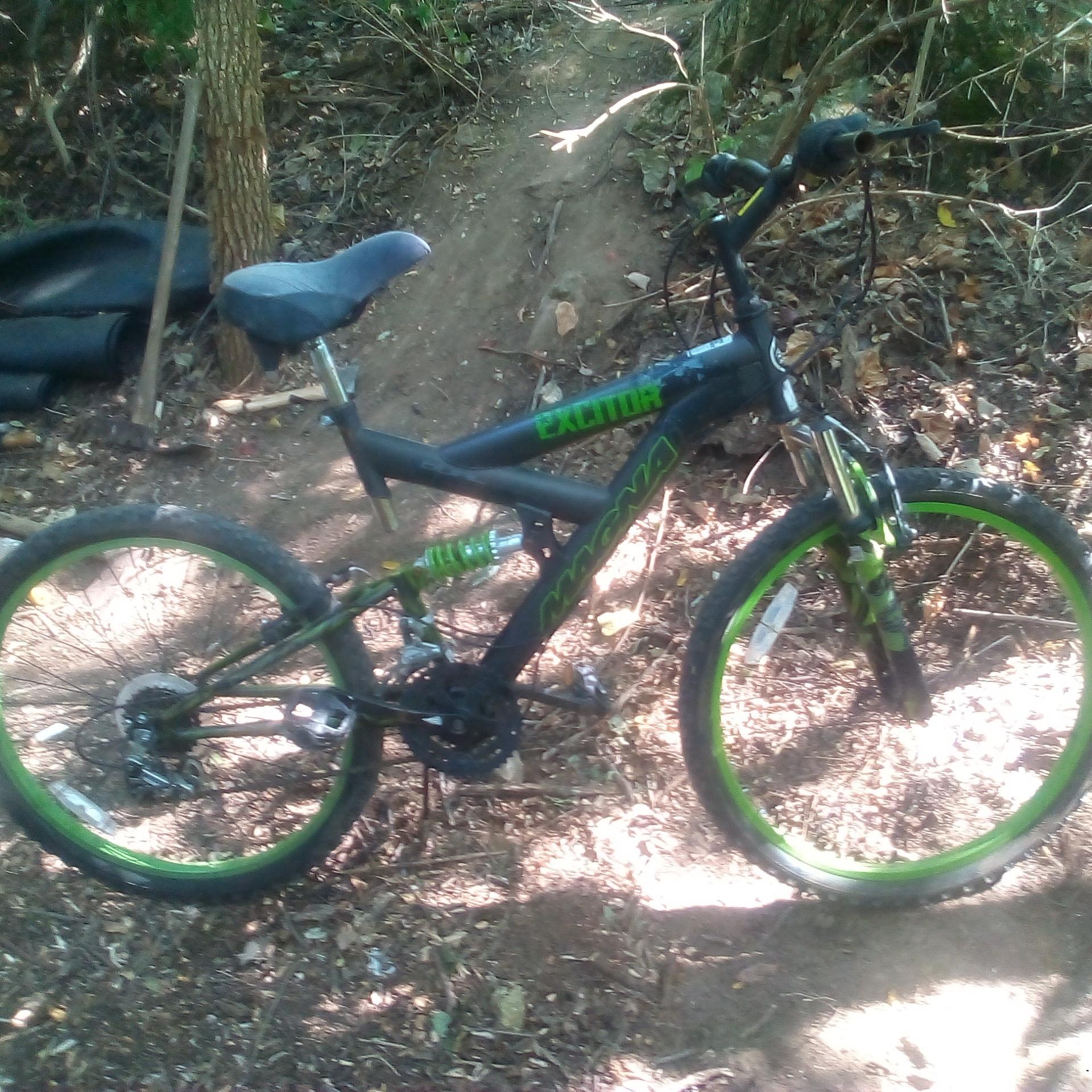 2013 Magna Dual Suspension Black and Green