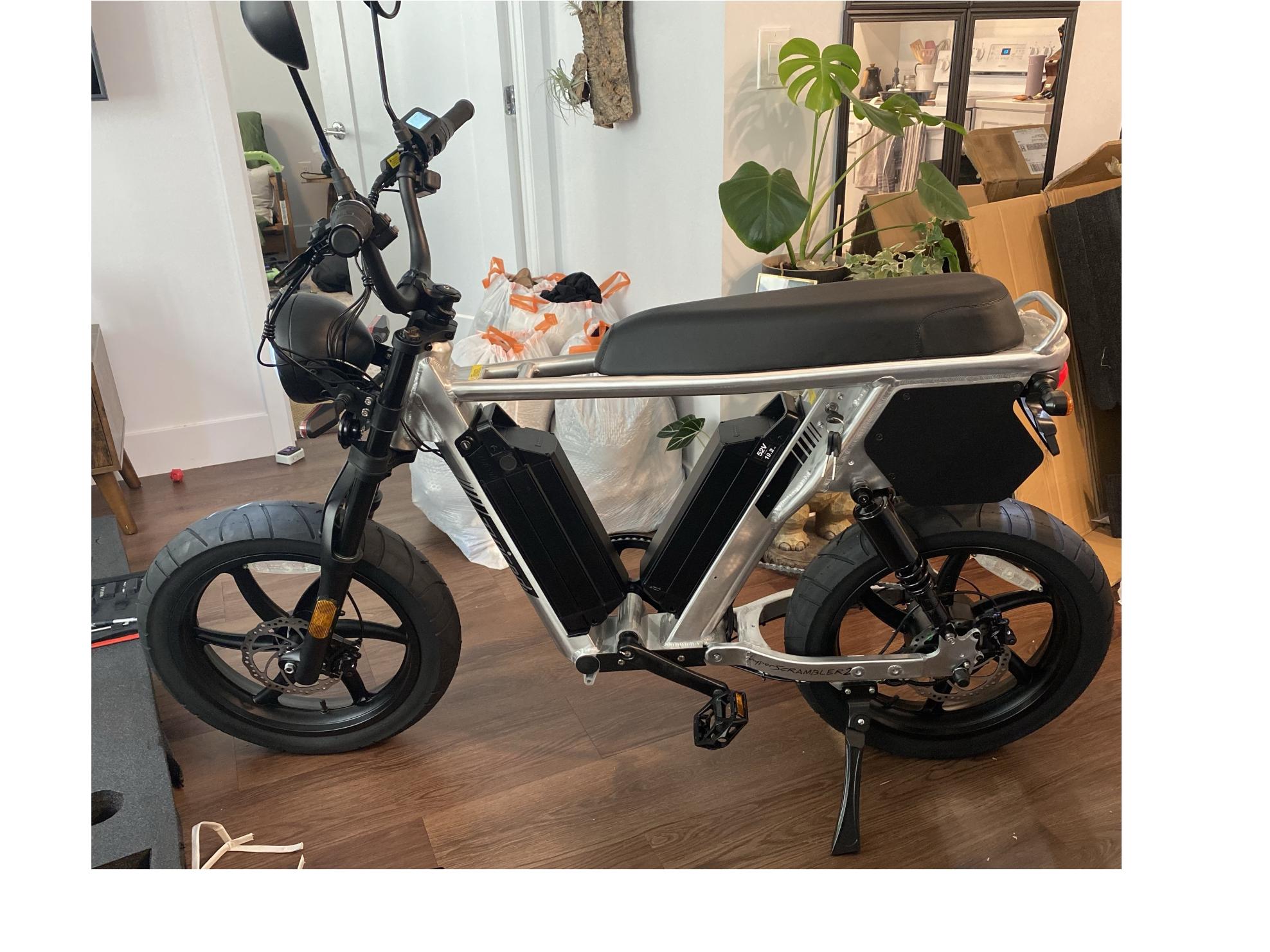 2023 Juiced Bikes hyperscrambler 2 Silver, gray or bare metal