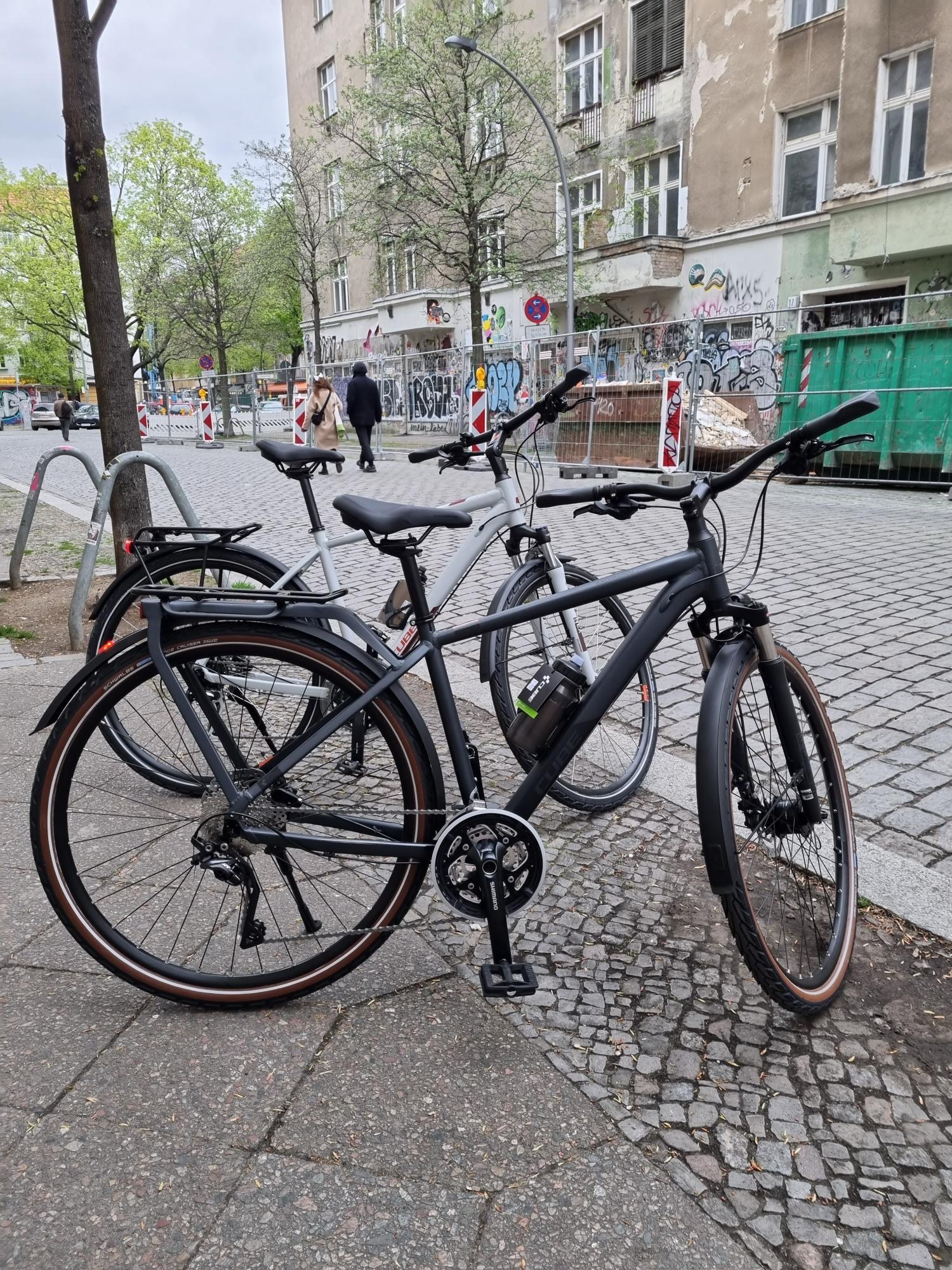 2021 Cube Kathmandu Pro Black and Silver, gray or bare metal