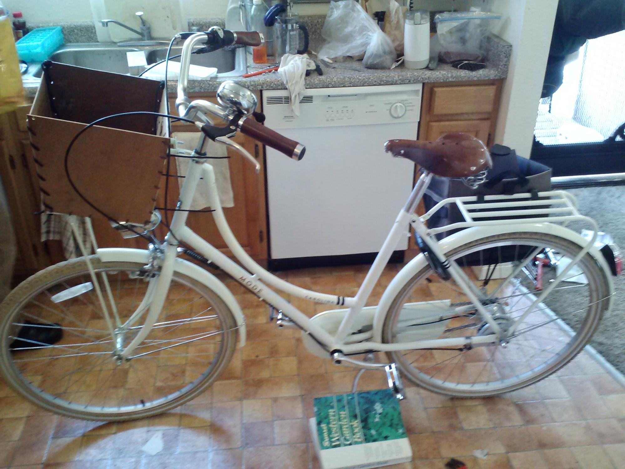 2014 Mode AKA Mozie Carolina White