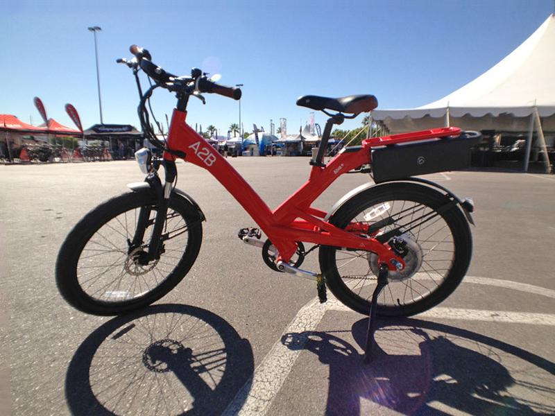 A2B e-bikes Alva Red