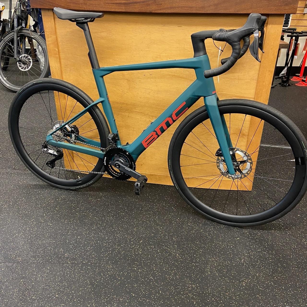 2024 BMC Roadmachine 01 AMP ONE 2024 Green and Red