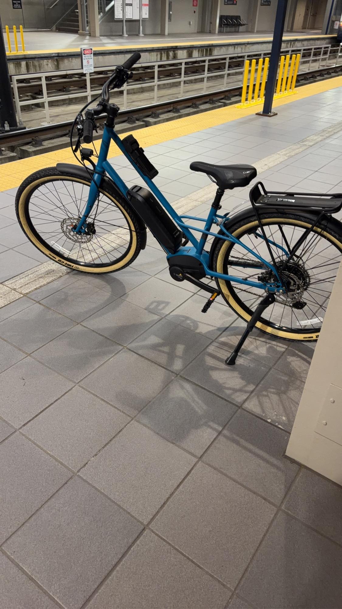 2026 Marin Bikes Larkspur electric Blue