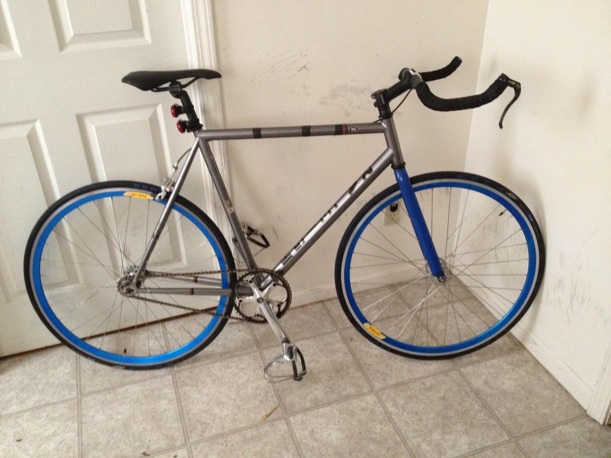 2006 Raleigh Rush Hour Silver or Gray