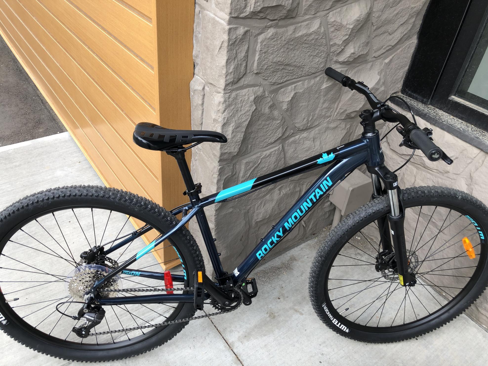 2020 Rocky Mountain Bicycles Fusion 10 med. Blue and Teal