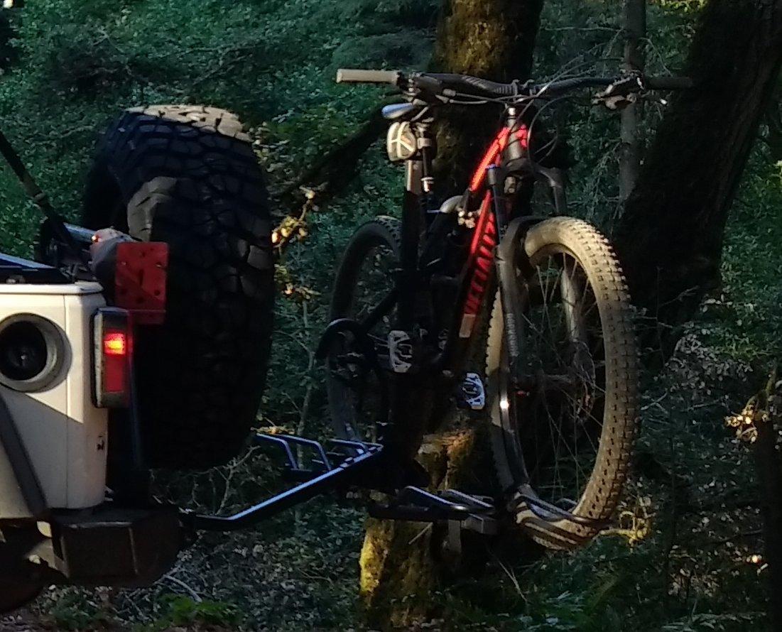 2016 Specialized Stumpjumper FSR Black and Red