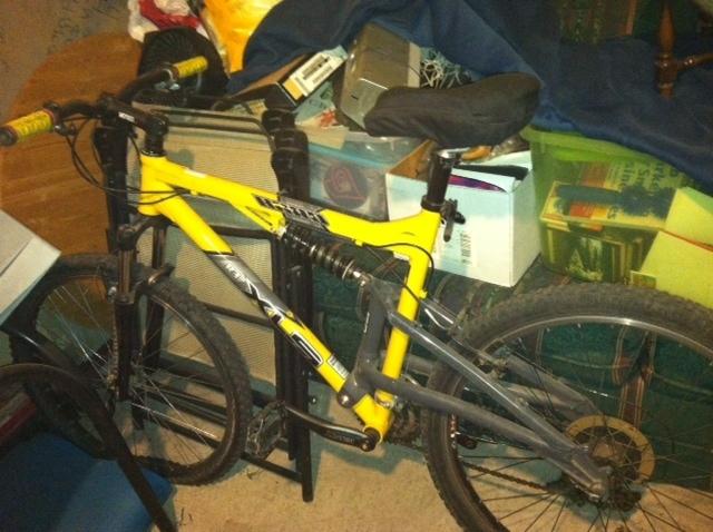 2004 Haro XLS R3  Black