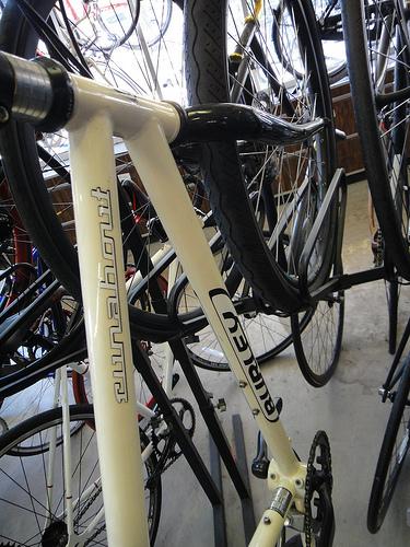 2004 Burley Design Runabout Single Speed White