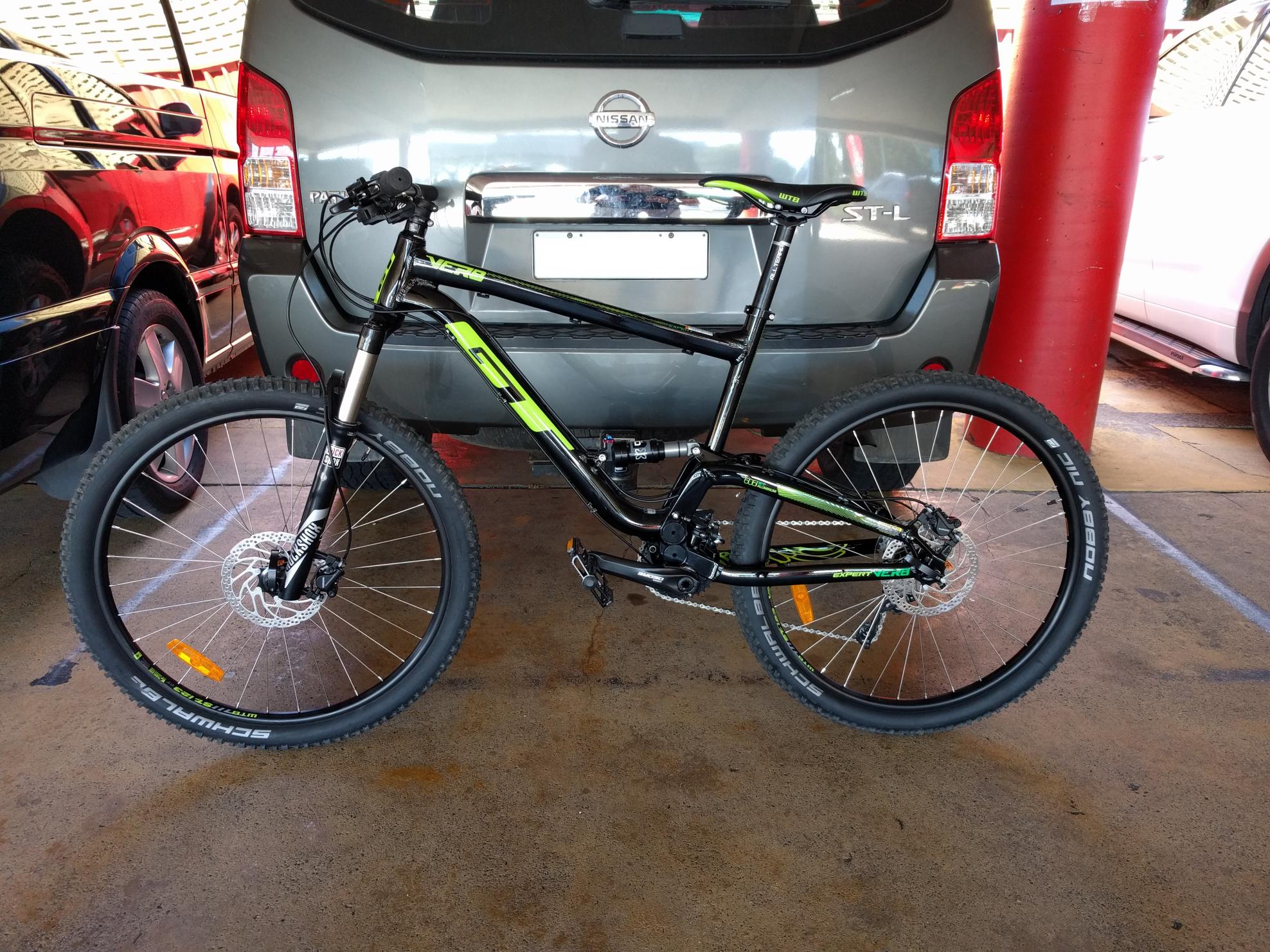 2018 GT Bicycles 17GTVerbAlloyExpert27.5Black Black and Green